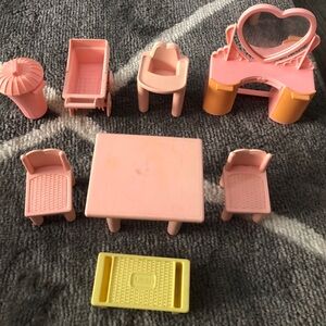 Playskool doll house accessories
